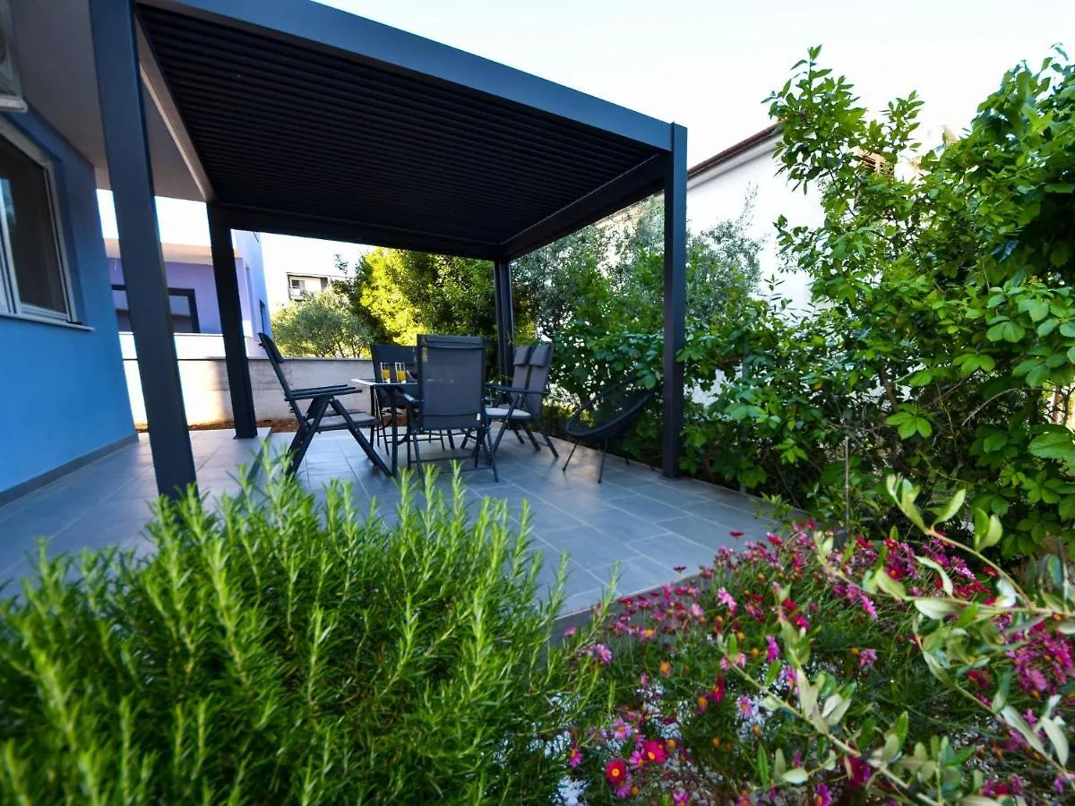 זאדאר Apartment Mare By Interhome 0*,